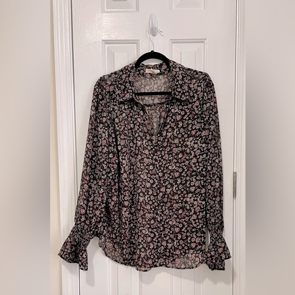 Torrid - Festi Blouse, size 2, red and black, floral design, bell sleeve